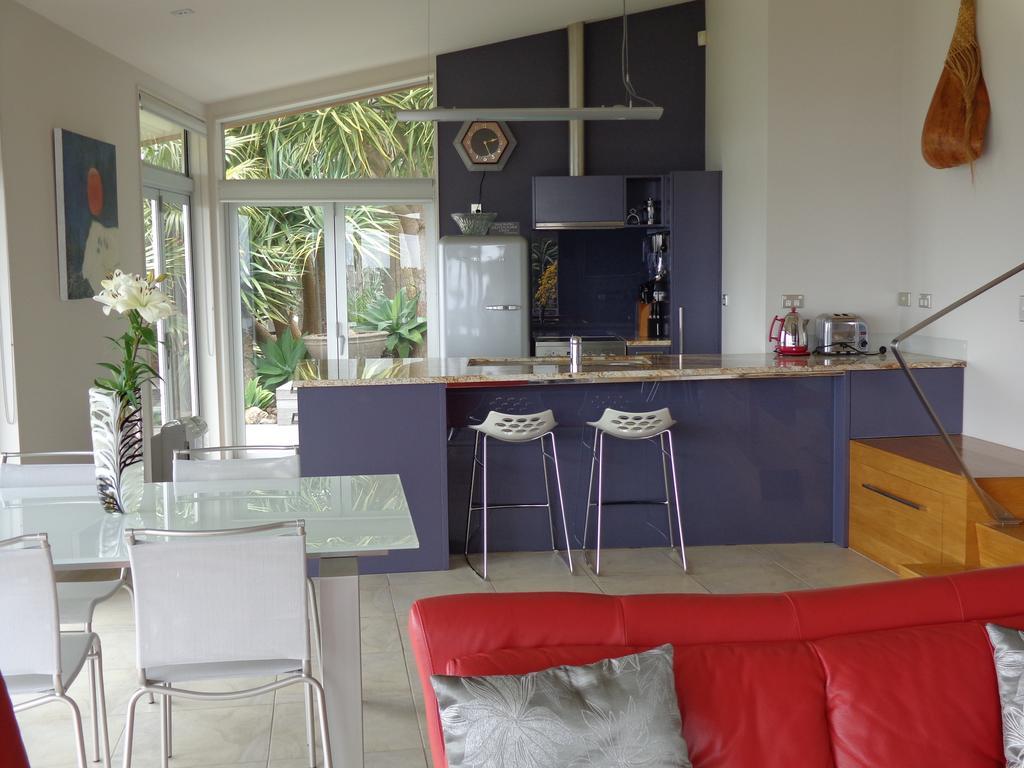 Nikau Apartments Waiheke Island Onetangi Bagian luar foto