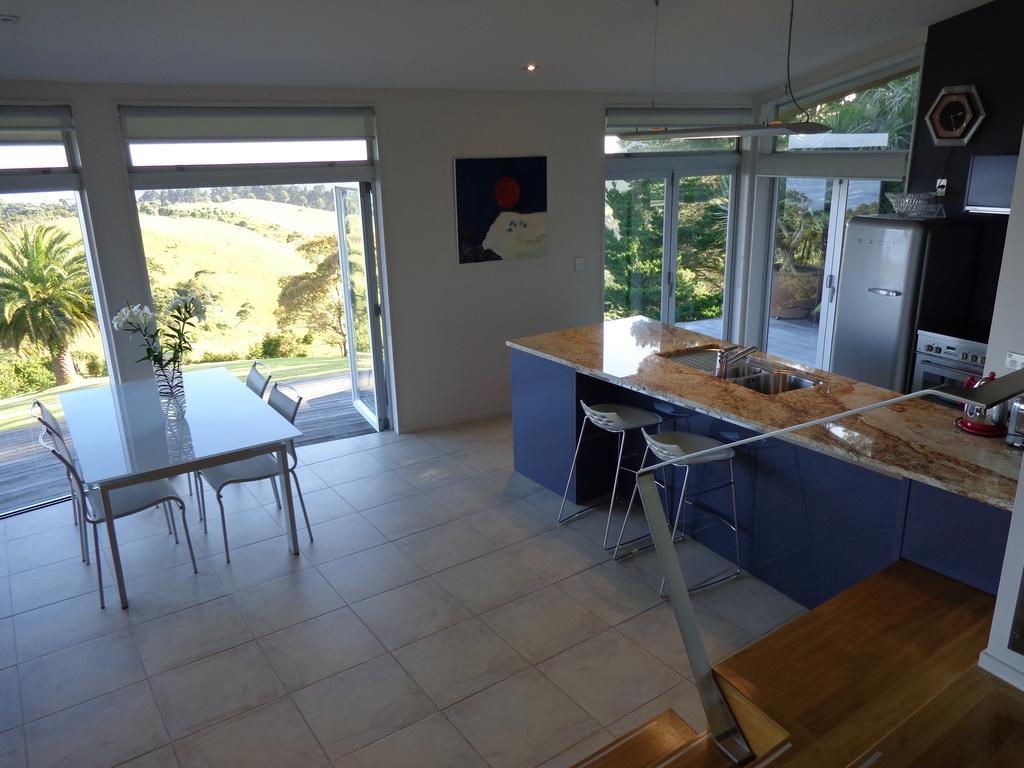 Nikau Apartments Waiheke Island Onetangi Bagian luar foto